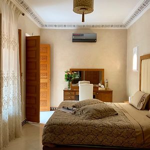 Camera con letto king size